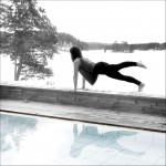 Pilates ute. svart hvitt